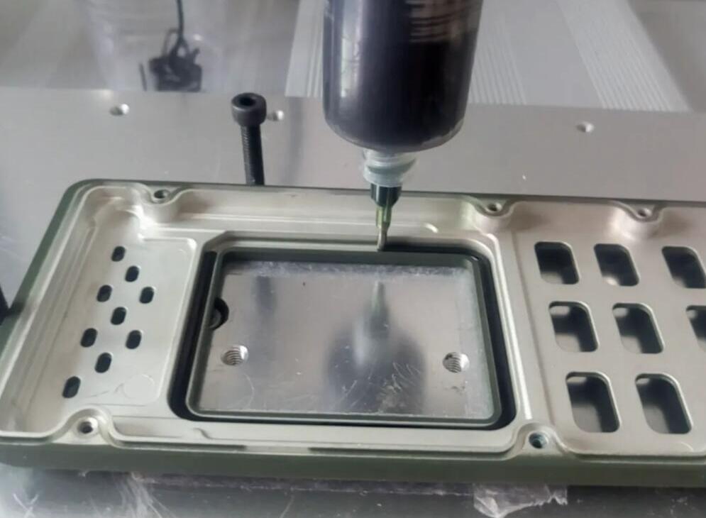 点胶机在计算机行业应用案例